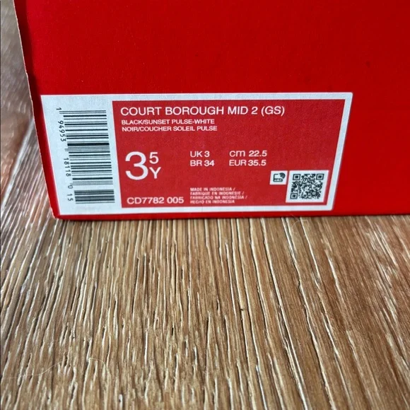 Nike Girl Mid Sneakers - Picture 2 of 6